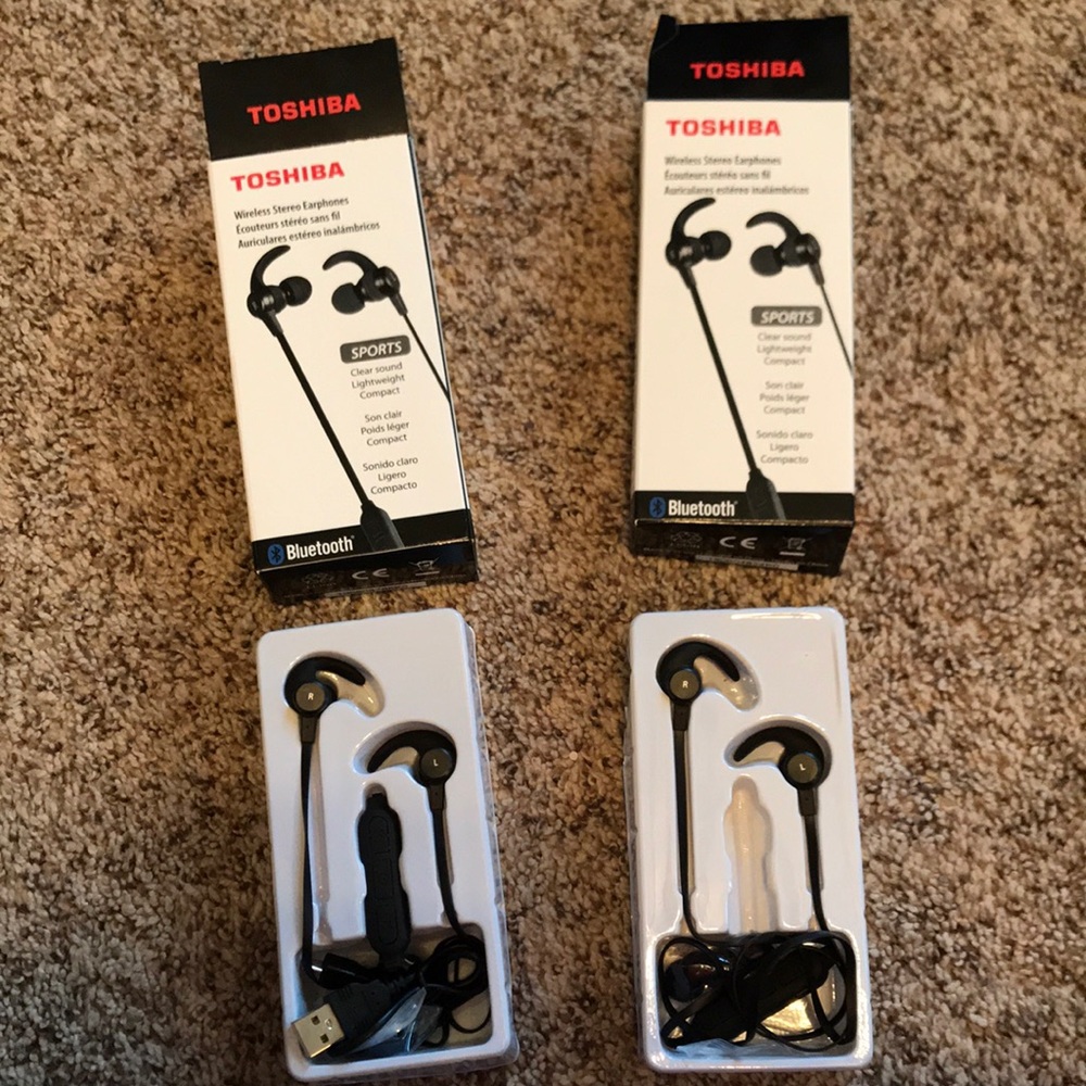 Toshiba Wireless Stereo Earphones.